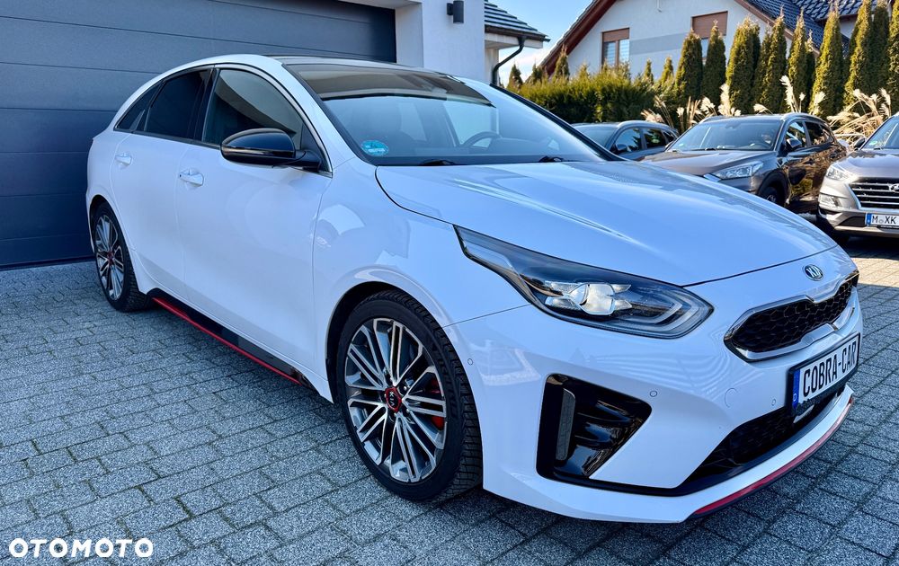 Kia ProCeed 1.6 T-GDI GT DCT - 3
