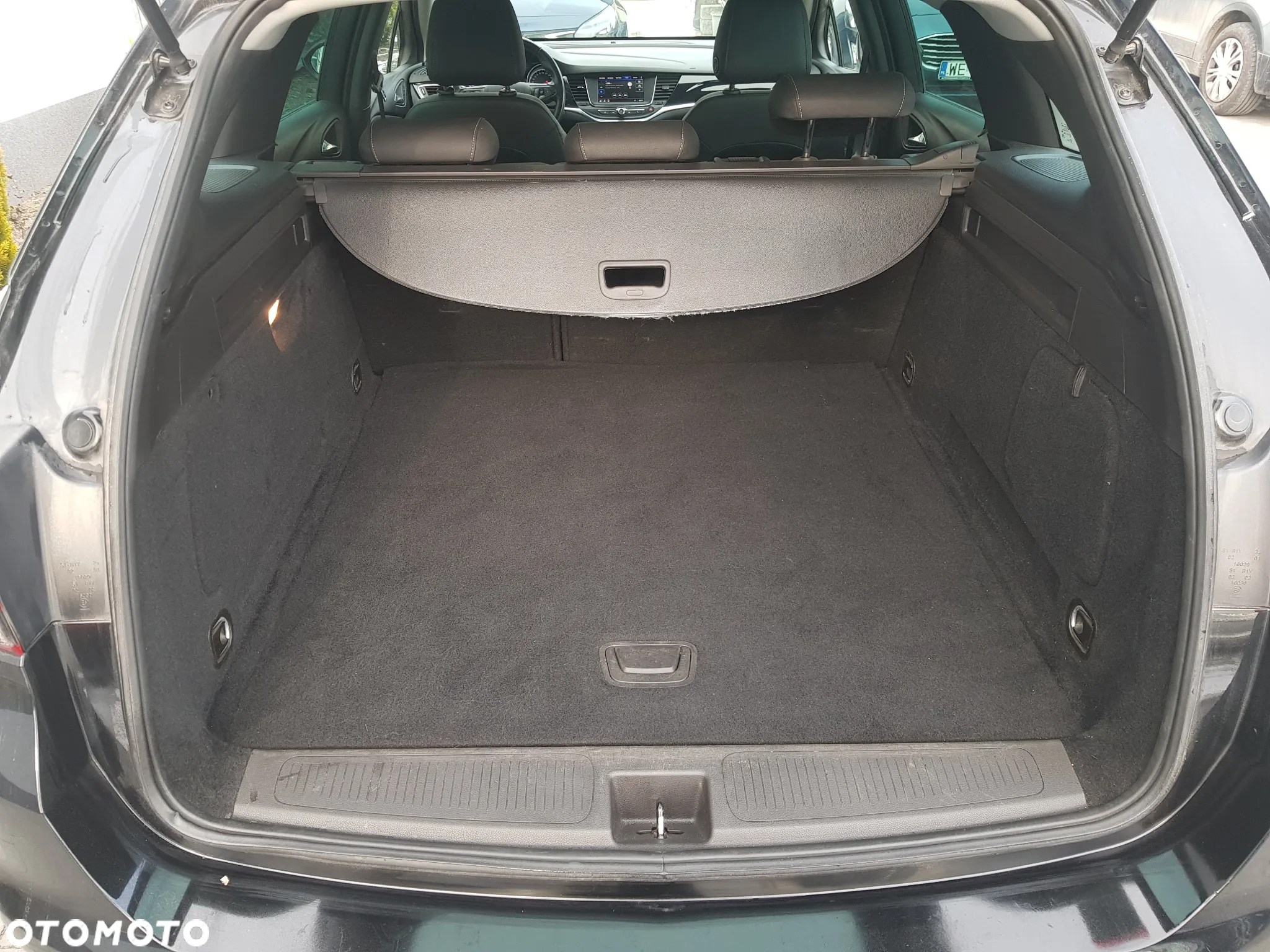 Opel Astra V 1.2 T Elegance S&S - 14