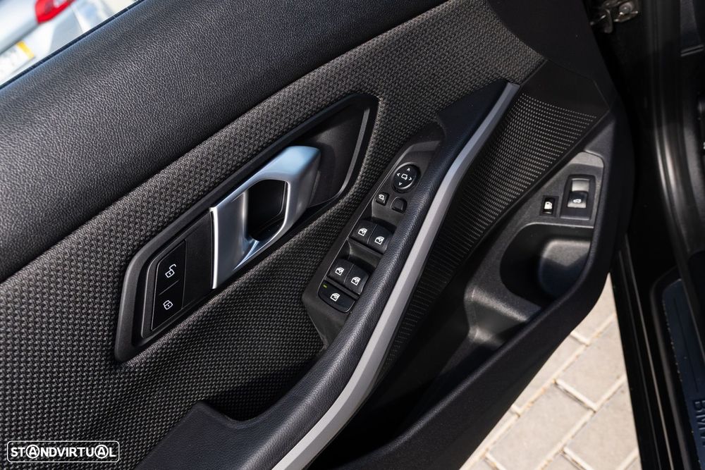 BMW 320 e Auto - 12
