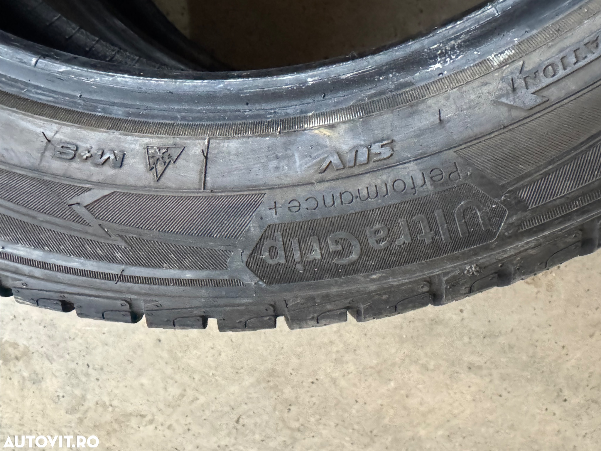 Vând 4 anvelope 225/55/19 goodyear de iarnă ca noi - 8