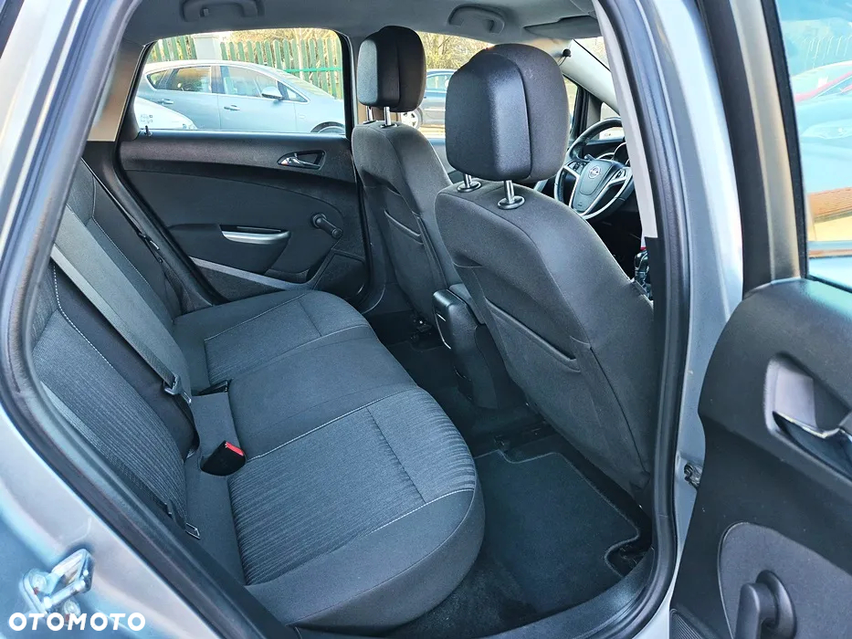 Opel Astra 1.4 Turbo Exklusiv - 32