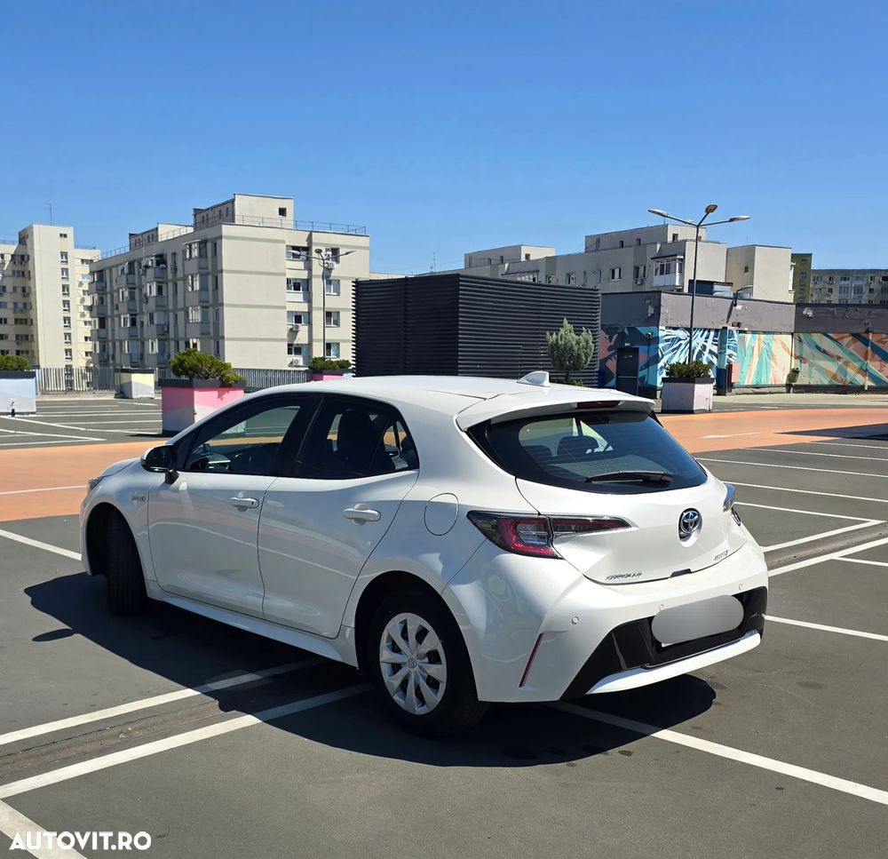 Toyota Corolla 1.8 HSD Business - 2