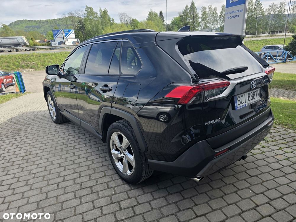 Toyota RAV4 - 6