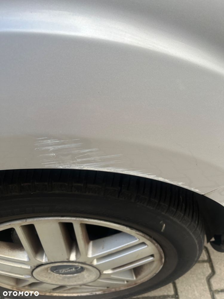 Ford Focus 1.6 TDCi Ghia - 7