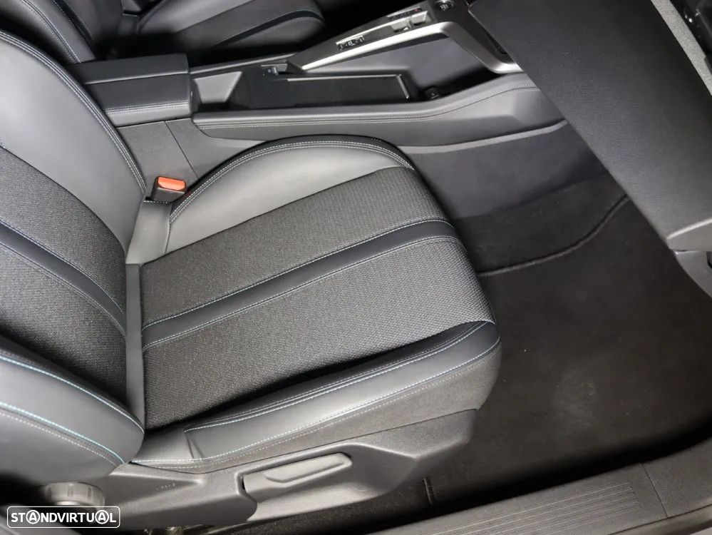 Peugeot 308 SW 1.2 PureTech Allure Pack EAT8 - 17