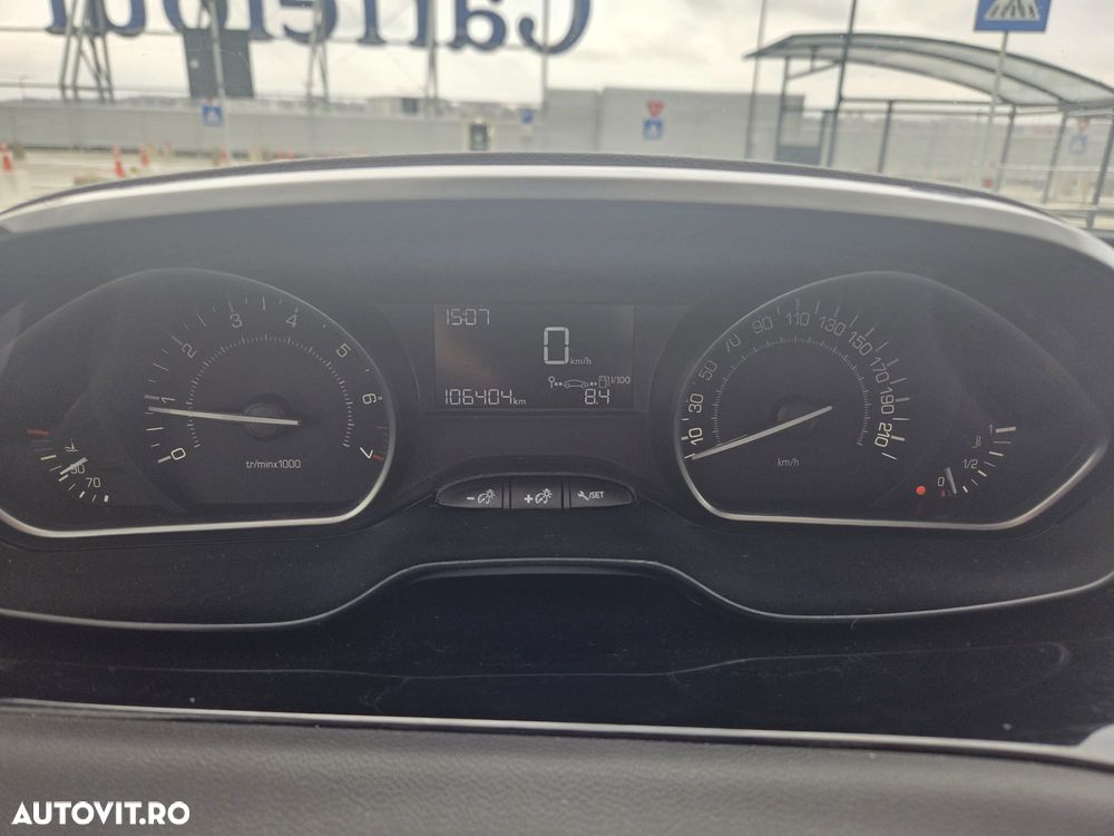 Peugeot 208 PureTech 68 Like - 5