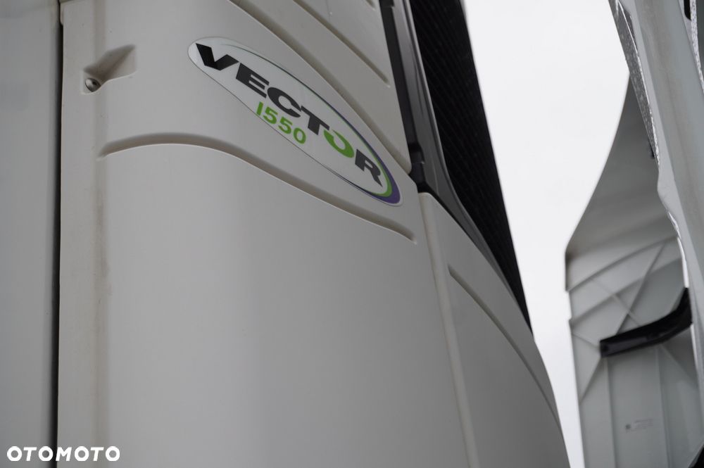 Schmitz Cargobull Naczepa chłodnicza Schmitz / Carrier Vector 1550 - 8