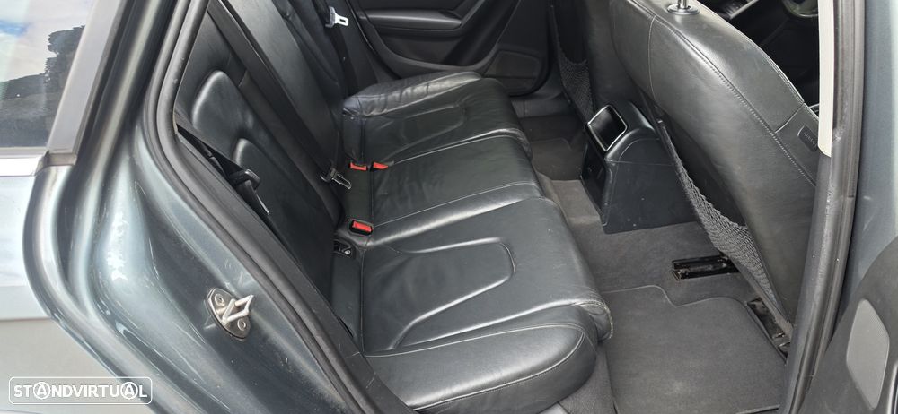 Audi A4 Allroad 2.0 TDI quattro Exclusive - 30