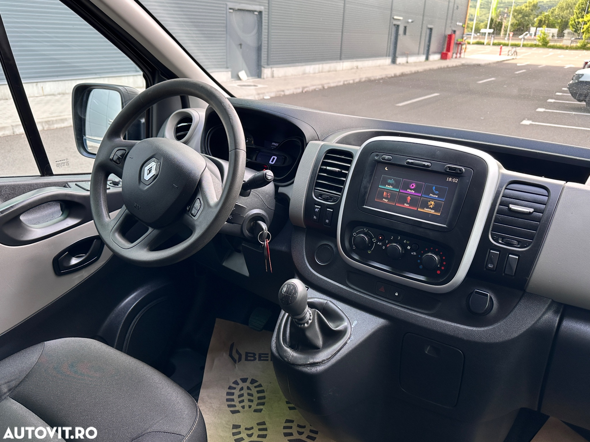 Renault Trafic L2H1 mixt 6 locuri+marfa - 7