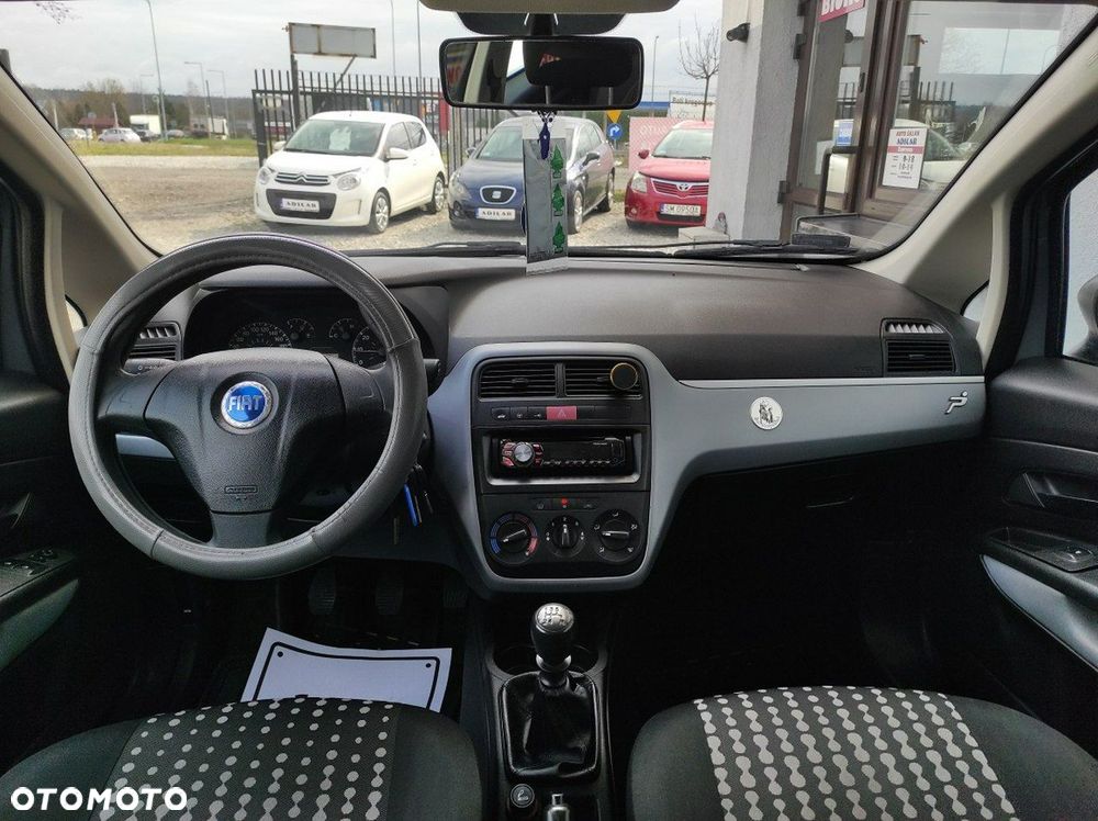 Fiat Grande Punto - 11