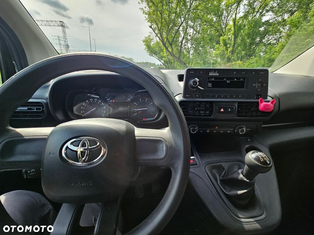 Toyota Proace City - 10