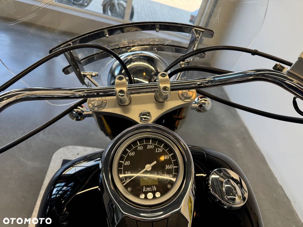 Suzuki VL 800 Volusia - 32