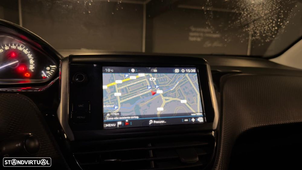 Peugeot 208 1.5 BlueHDi Allure - 11