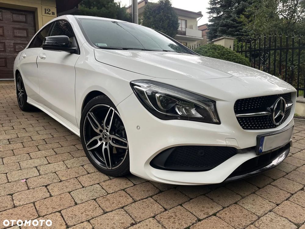 Mercedes-Benz CLA 200 7G-DCT - 2