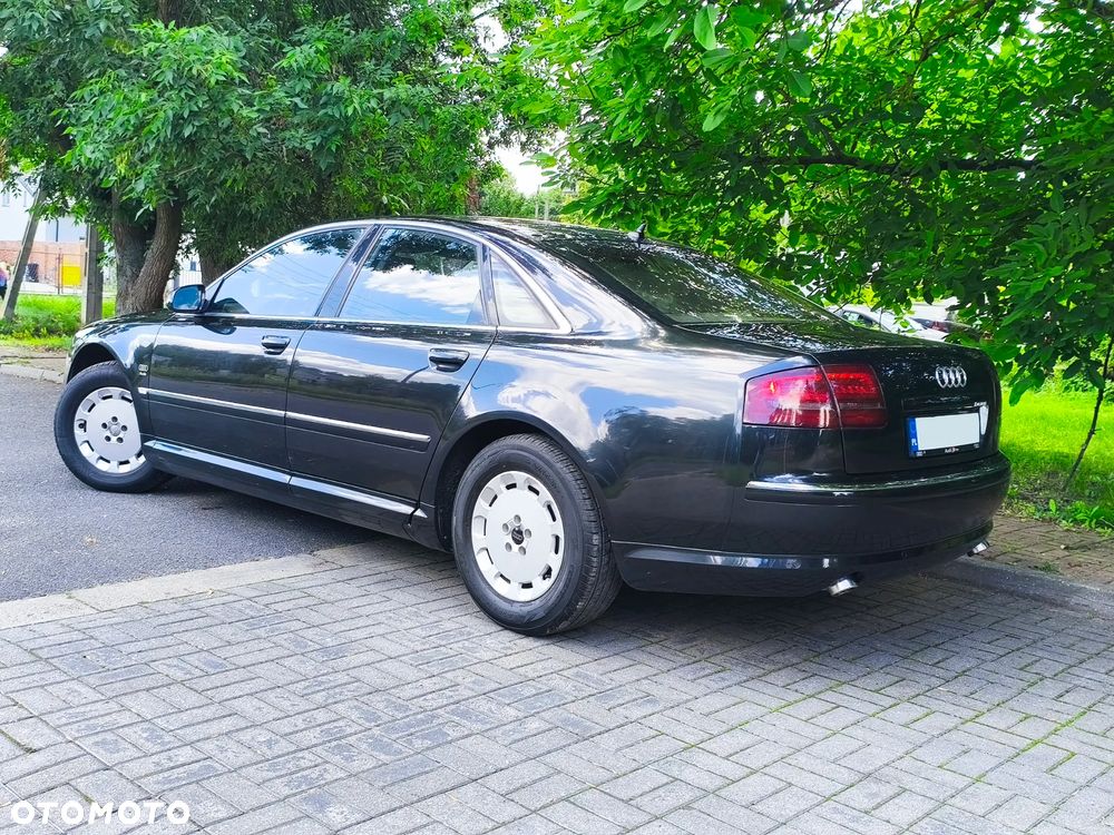 Audi A8 - 6