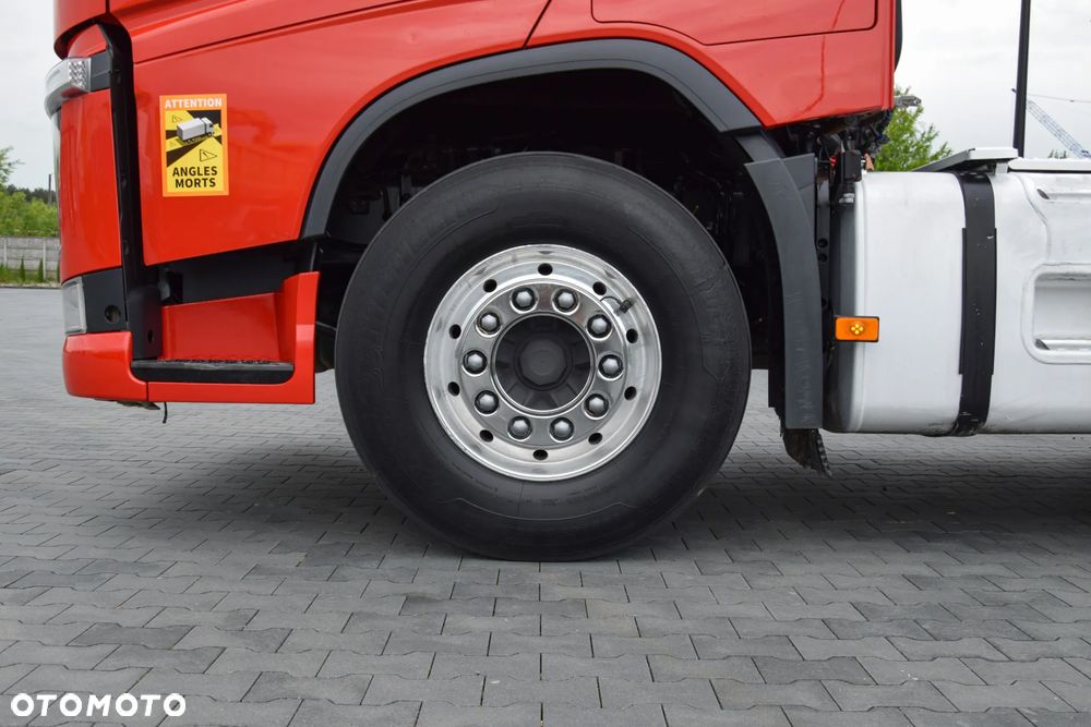Volvo FH540 / 6x2 / EURO 6 / PUSHER / OŚ SKRĘTNA-PODNOSZONA / RETARDER / KLIMATYZACJA POSTOJOWA / NAWIGACJA / ACC / LEDY / 2 ZBIORNIKI PALIWA / ALUFELGI / SERWISOWANY / SPROWADZONY - 13
