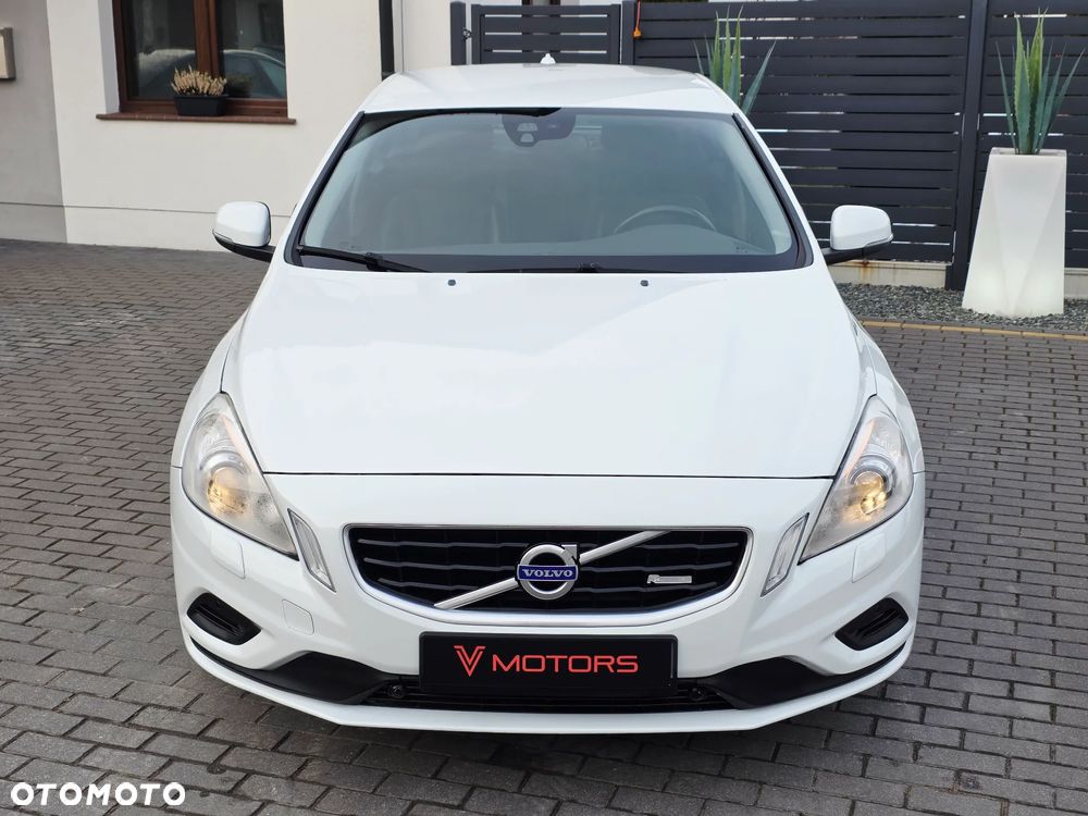 Volvo S60 D4 R-Design - 9
