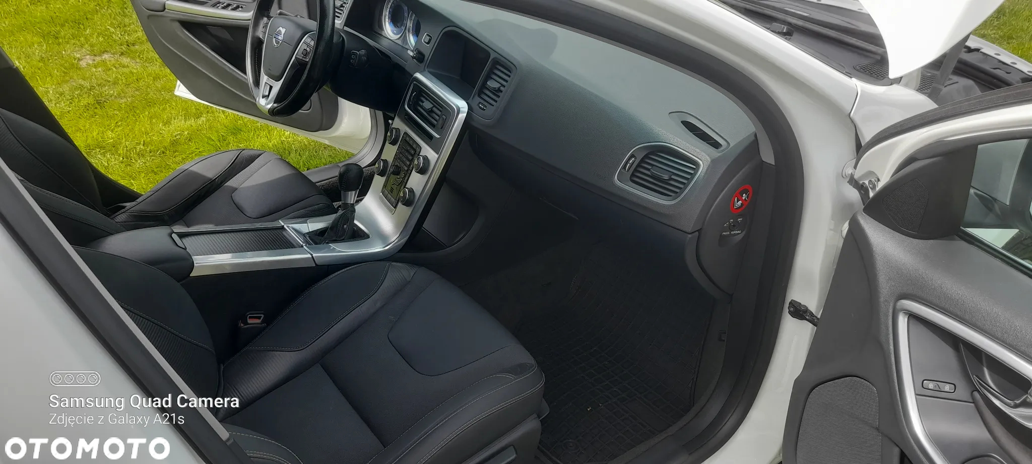 Volvo V60 D3 R-Design - 15