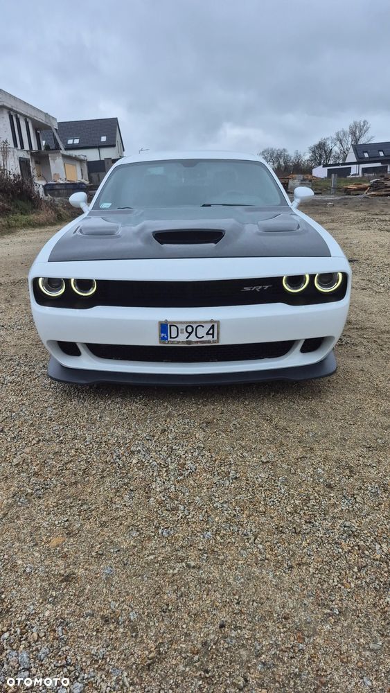 Dodge Challenger - 2