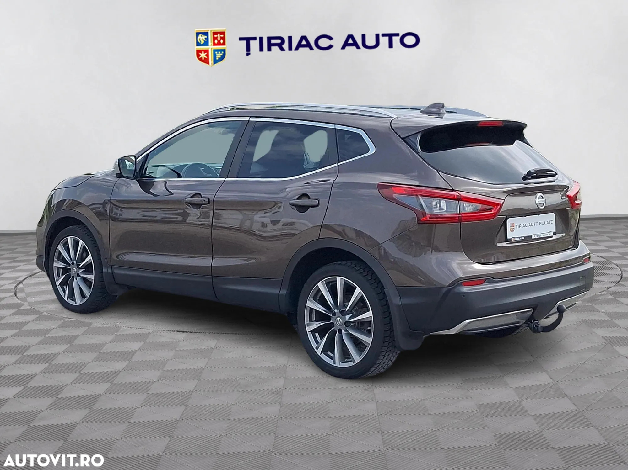 Nissan Qashqai 1.3 DIG-T DCT TEKNA+ - 4