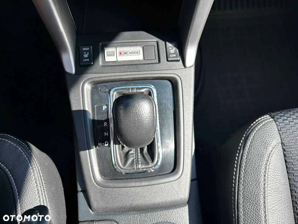 Subaru Forester 2.0XT Platinum Lineartronic - 18