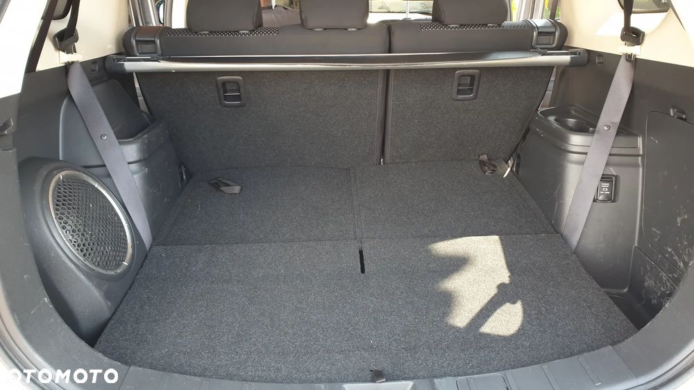 Mitsubishi Outlander 2.0 Instyle + 4WD CVT - 18