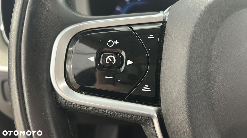 Volvo XC 60 B5 B AWD Inscription - 24