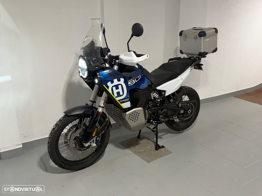 Husqvarna Norden 901 Expedition - 2