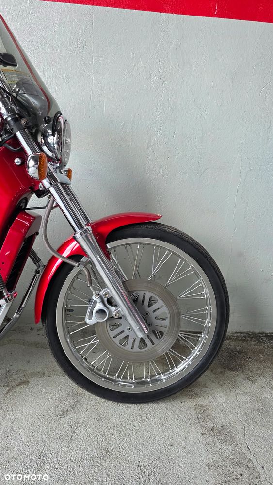 Suzuki Intruder - 20