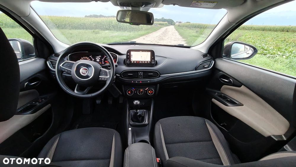 Fiat Tipo 1.6 MultiJet 16v Lounge - 8
