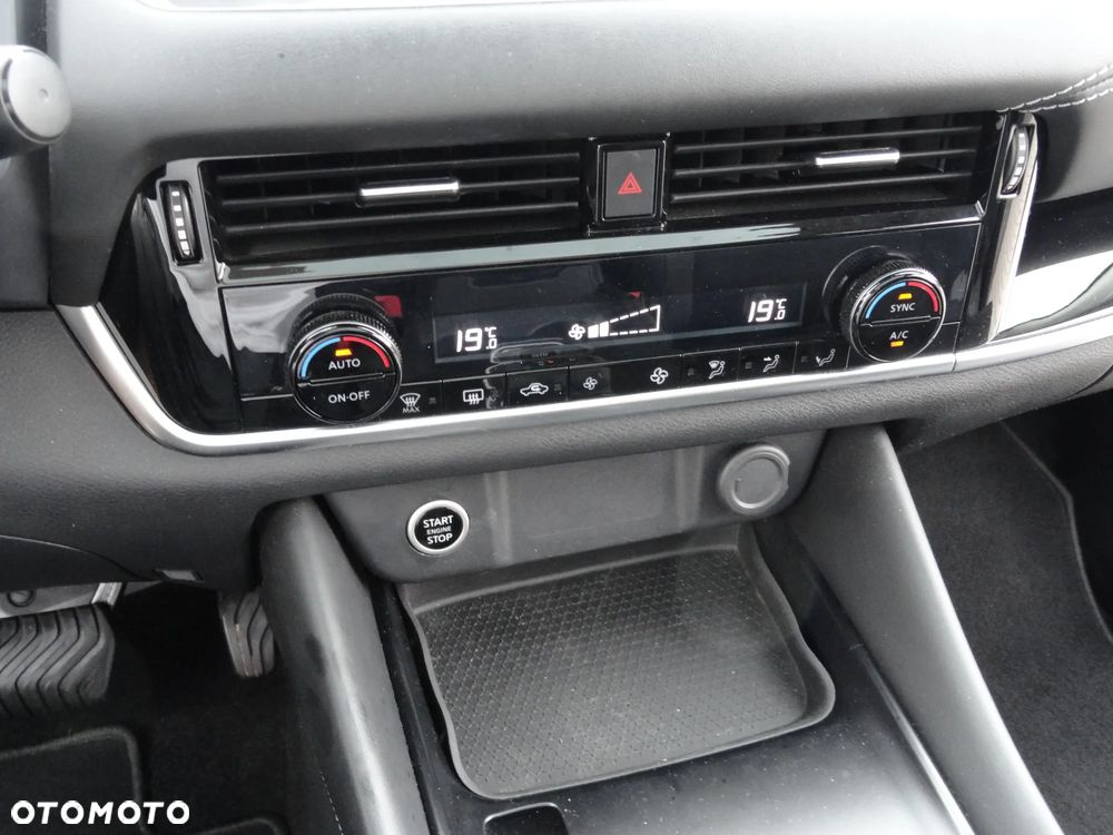 Nissan Qashqai 1.3 DIG-T MHEV Xtronic N-Connecta - 19