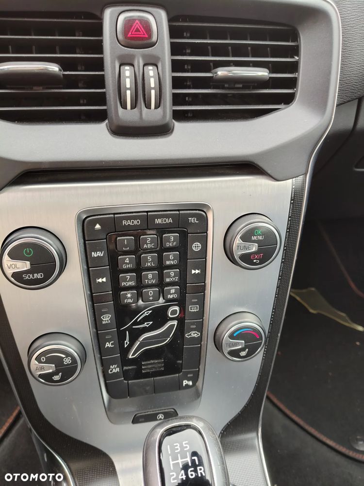 Volvo V40 D2 RDesign - 12
