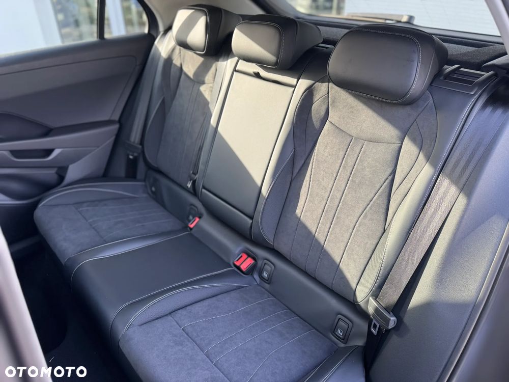 Volkswagen T-Roc 1.5 TSI HEV Style - 22