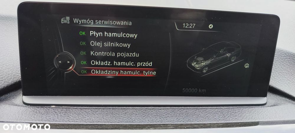 BMW Seria 3 320i Sport Line - 25