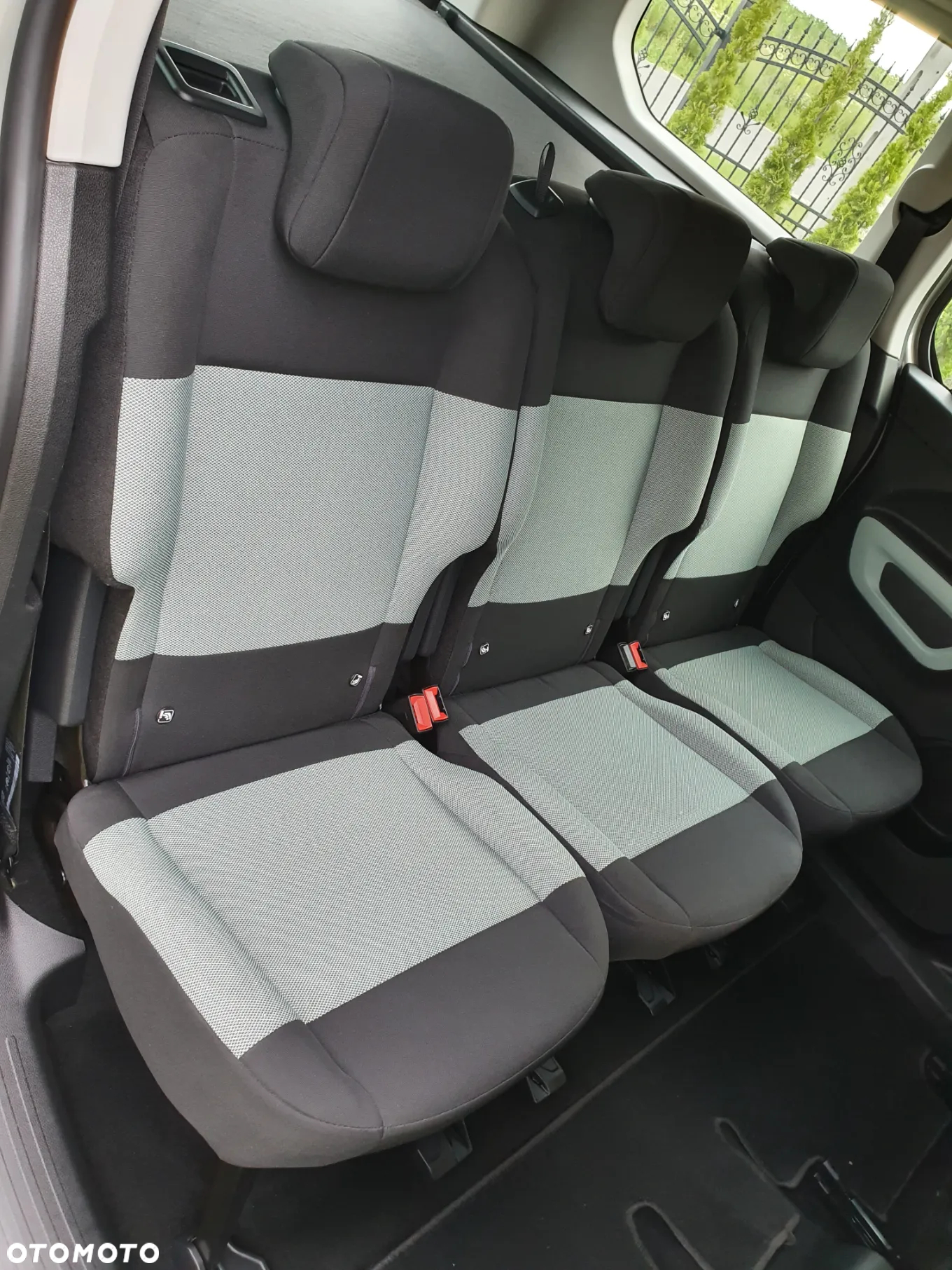 Citroën Berlingo XL PureTech 110 LIVE PACK - 24