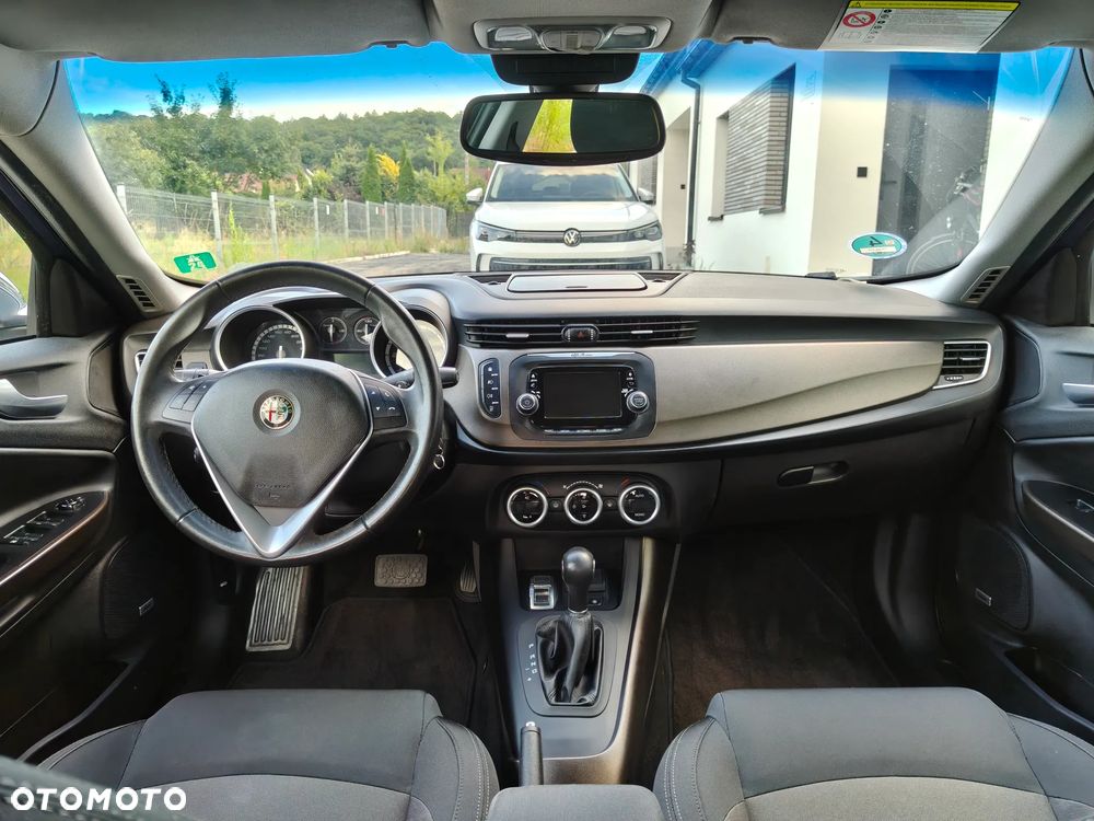 Alfa Romeo Giulietta 2.0 JTDM Exclusive TCT - 11