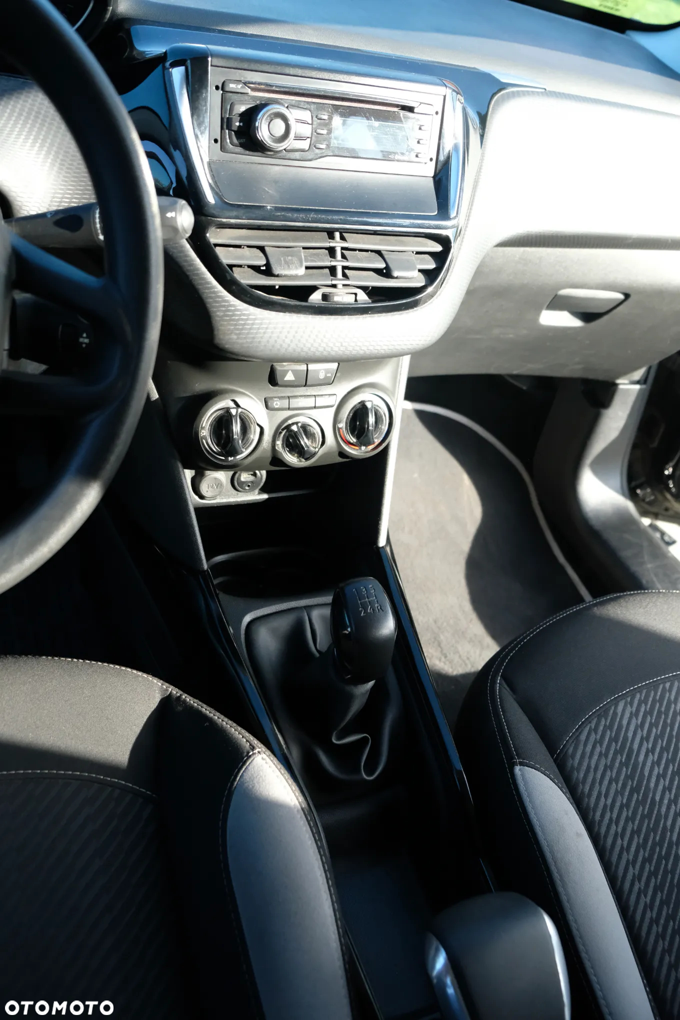 Peugeot 2008 1.6 BlueHDi Active - 12