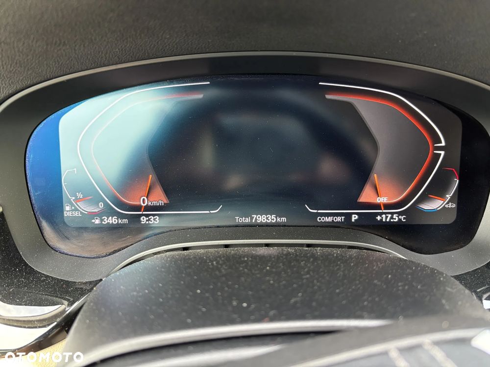 BMW Seria 5 520d xDrive - 14