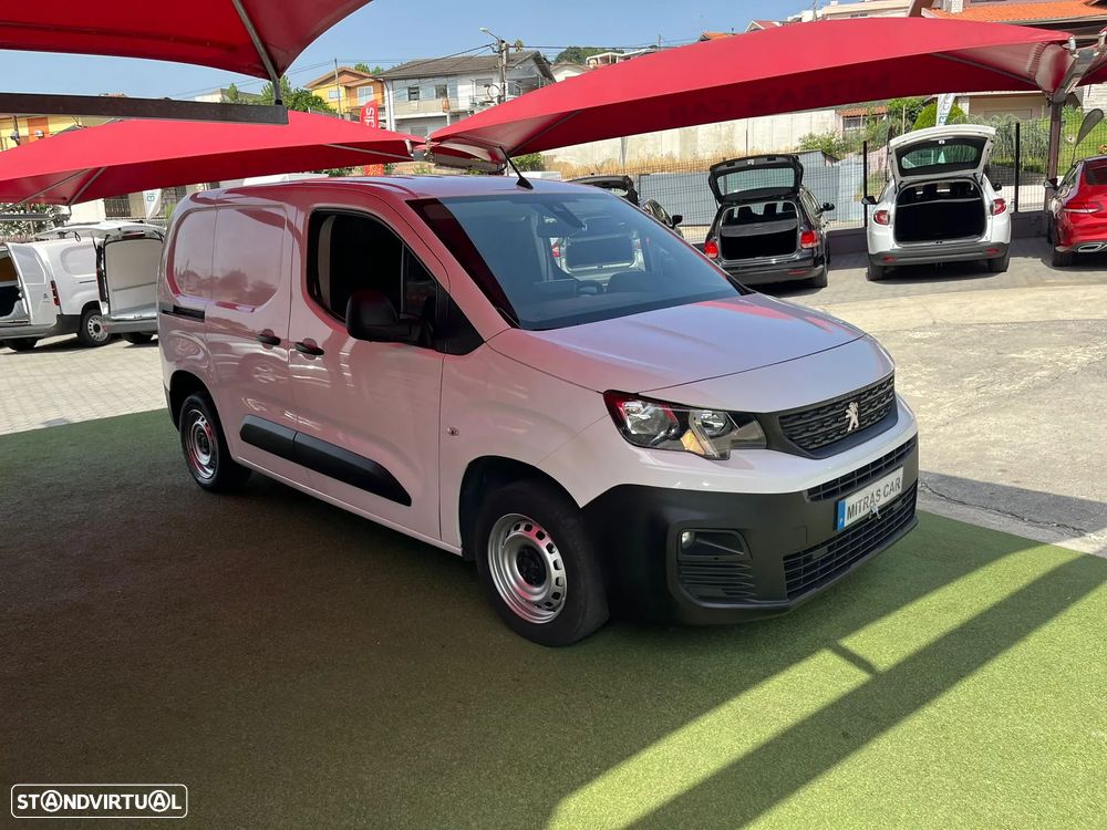 Peugeot Partner | 1.5 HDI | Caixa Fibrada | 3 Lug. - 8