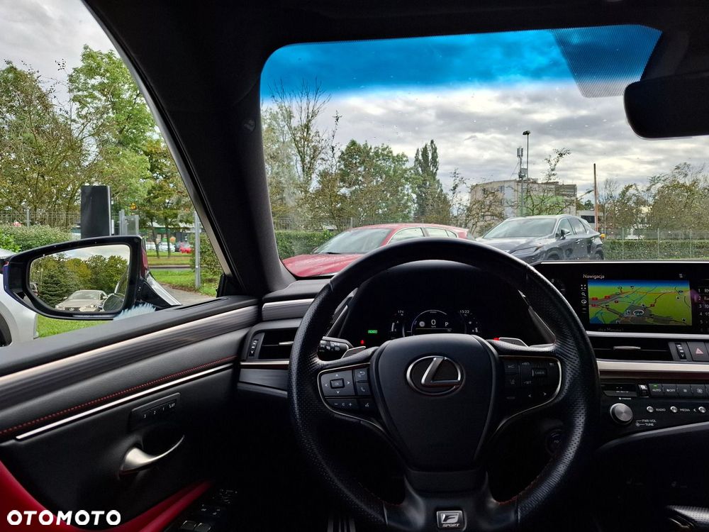 Lexus ES 300h F Sport Edition - 20