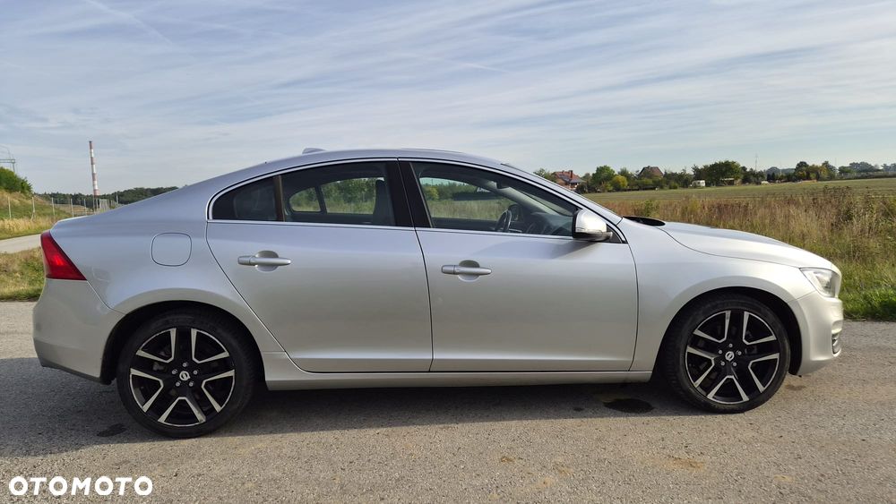 Volvo S60 T5 Drive-E Momentum - 5