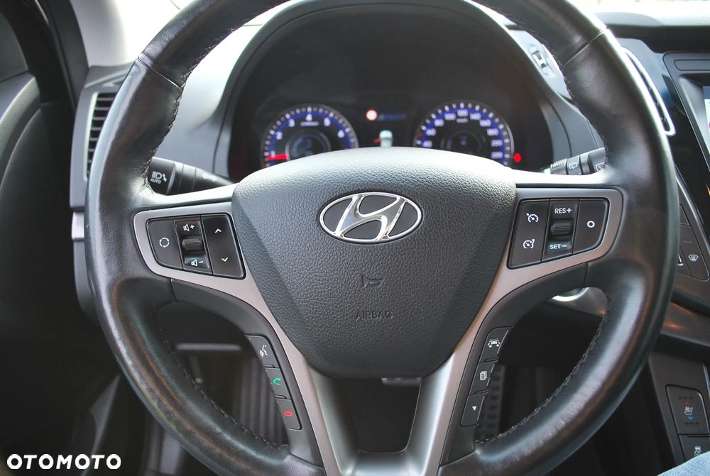 Hyundai i40 Kombi 2.0 Automatik Premium - 27