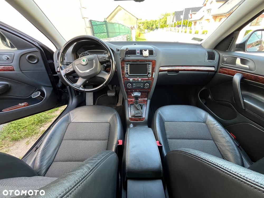 Skoda Octavia 1.6 TDI Ambition DSG - 8