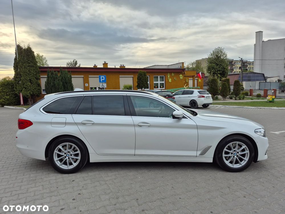 BMW Seria 5 520d xDrive Sport Line - 13