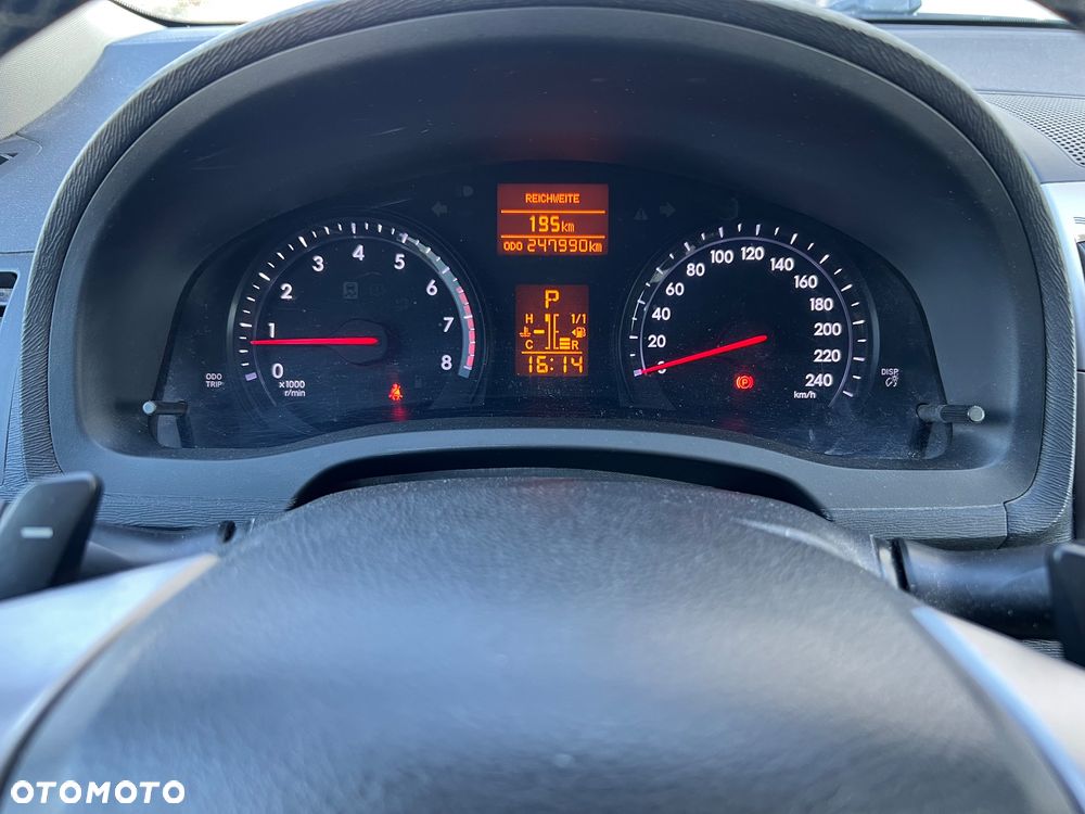 Toyota Avensis 2.0 Sol MS - 2