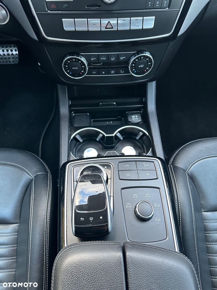 Mercedes-Benz GLE - 22