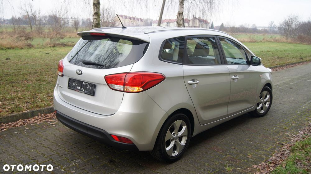 Kia Carens 1.6 GDI M - 7