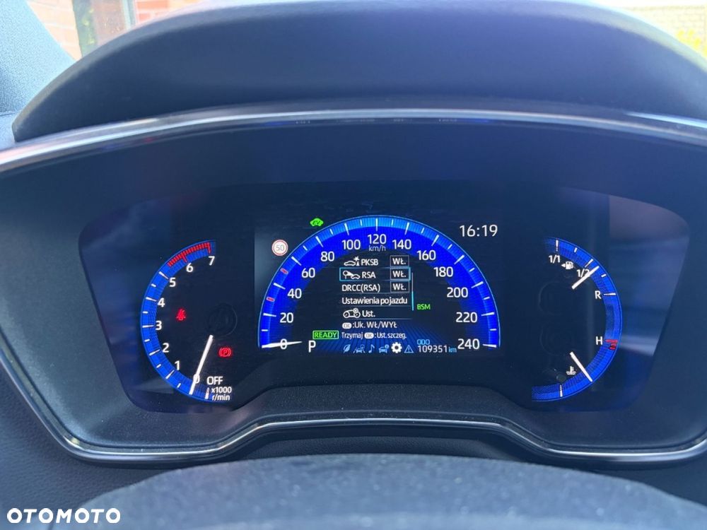 Toyota Corolla - 12