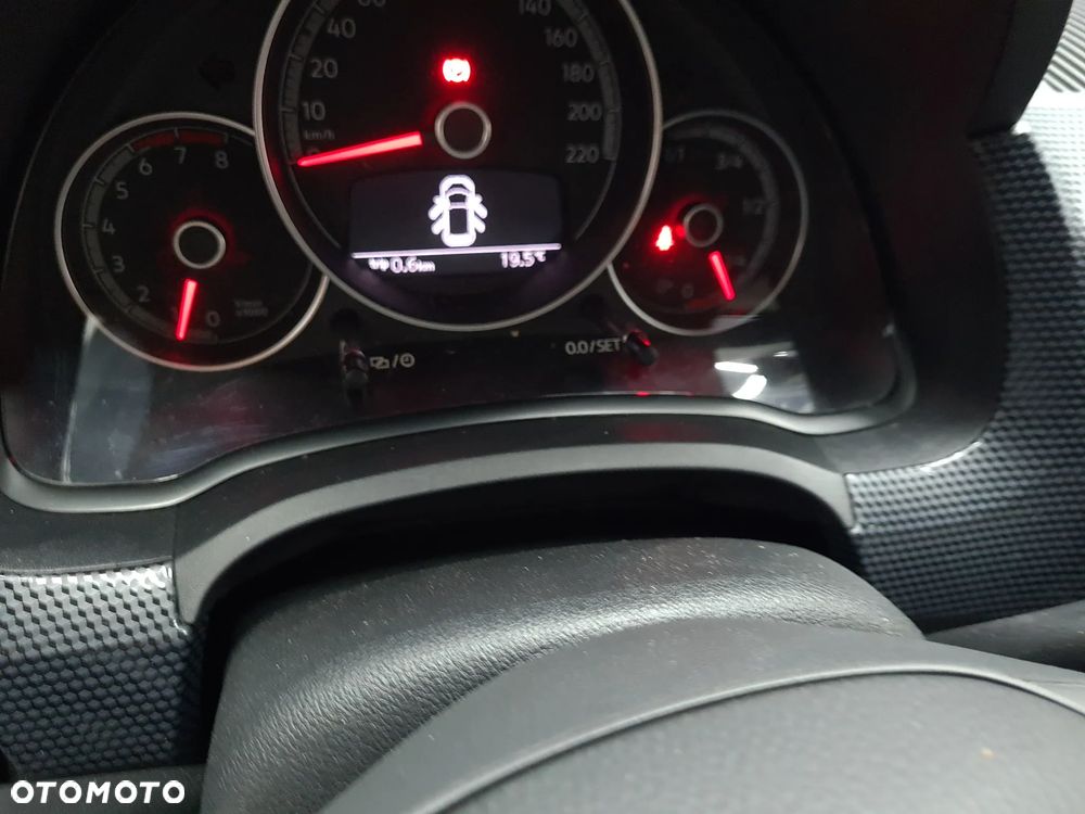 Volkswagen up! 1.0 move - 7