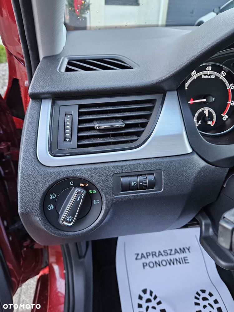 Skoda RAPID 1.0 TSI Cool Edition R&G - 25